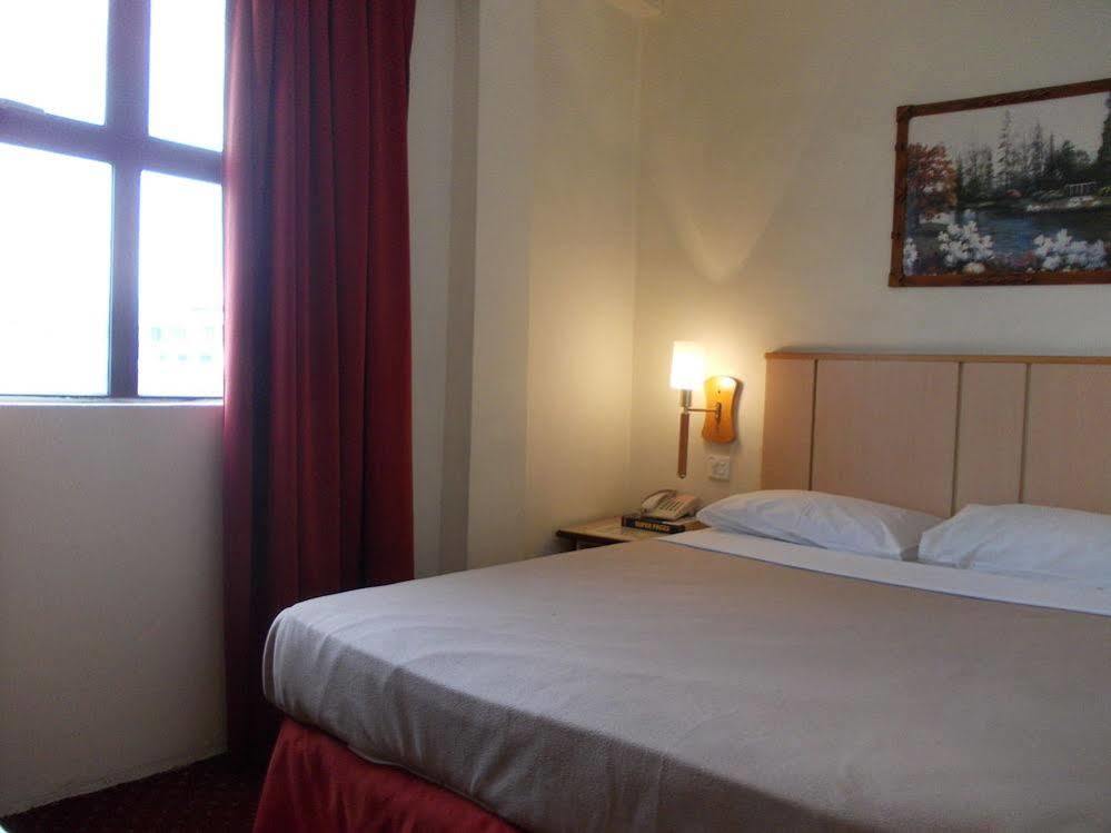 Hotel Sri Sutra - Sungai Buloh Petaling Jaya Εξωτερικό φωτογραφία